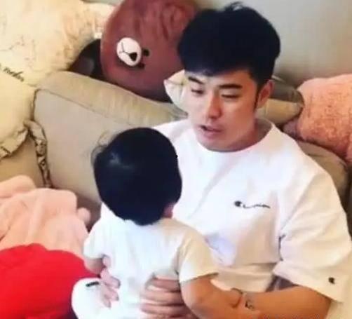 陈赫爆料黄渤女儿视频,网友直呼可爱到爆 第1张 陈赫爆料黄渤女儿视频,网友直呼可爱到爆 第1张